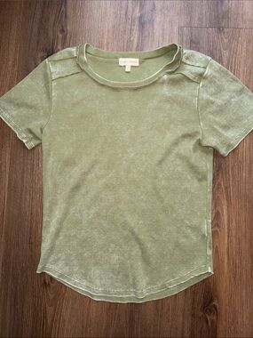 Gilded Intent Olive Ribbed Short Sleeve Tee